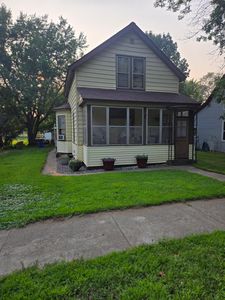 725 7th St NE, Little Falls, MN, 56345
