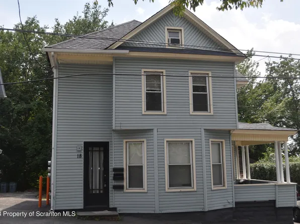 18 Canaan St, Carbondale, PA 18407