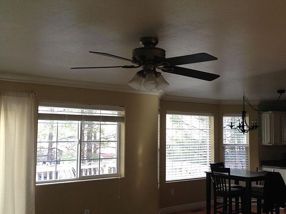 Middle living / dining 