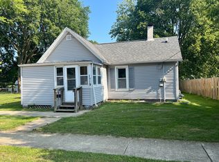 1719 Indiana St, Bloomington, IL 61701