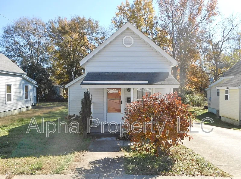 1 bed, 1.0 bath, 768 sqft, $875 — Photo 2