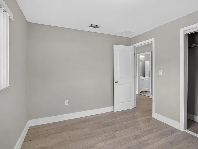 6281 NW 14th Ct — Photo 20