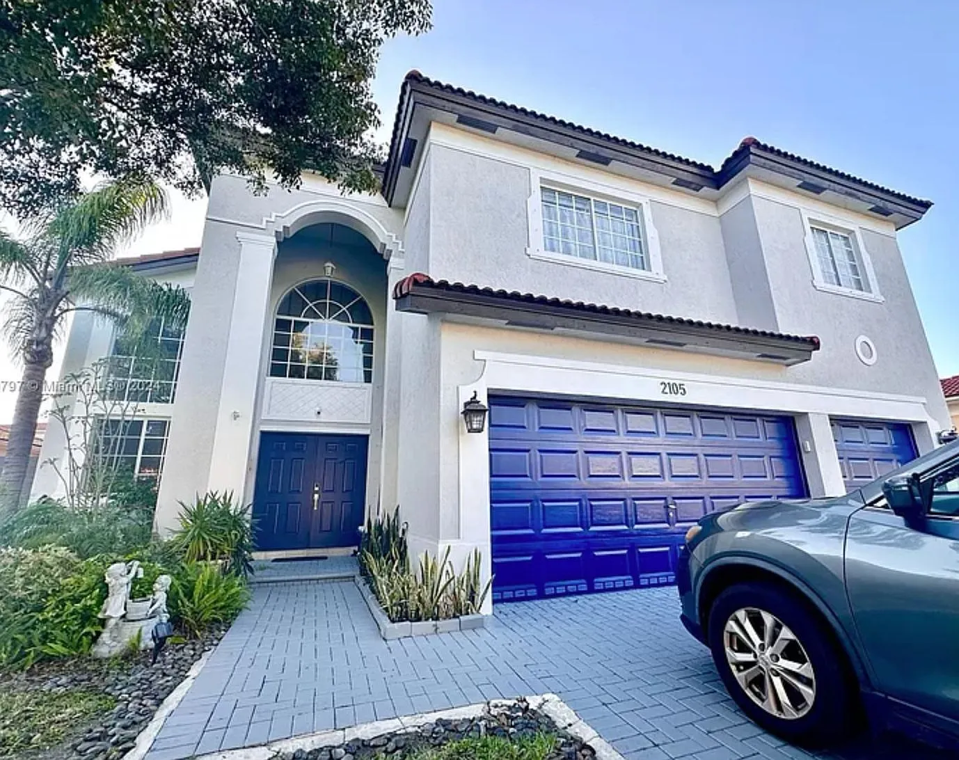 6 bed, 3218 sqft, $4,500 — Photo 1
