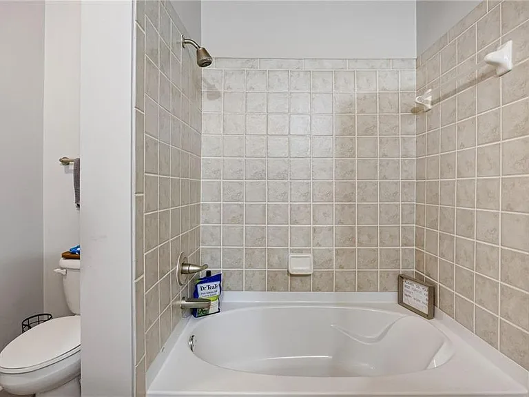 5300 Peachtree Rd #2104 — Photo 16