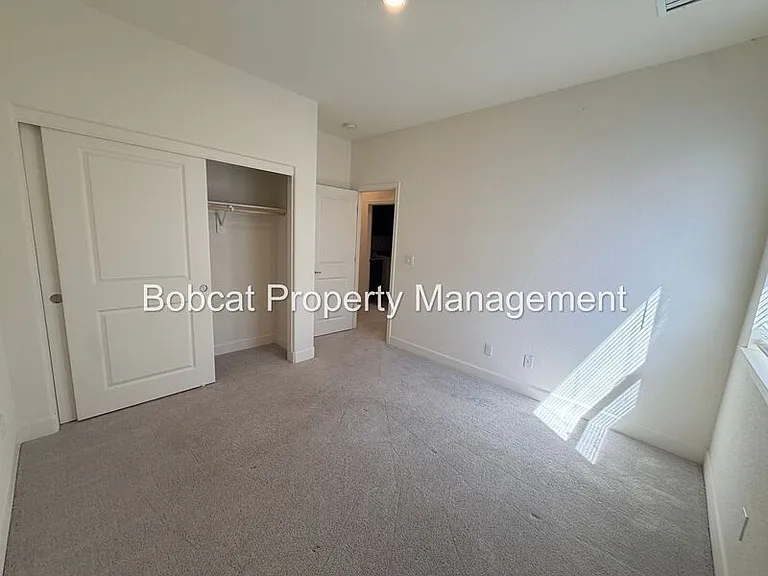 1751 Boundary Peak St — Photo 38