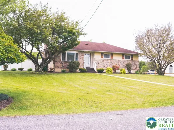 13 Craig Rd E, Lehighton, PA 18235