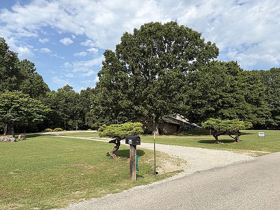 4th image of 514 County Road 15