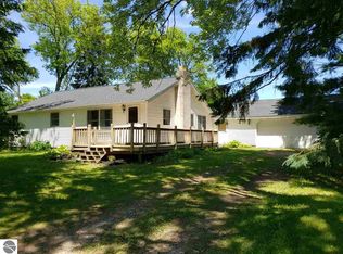 5861 Gleaner Hall Rd, Kingsley, MI 49649