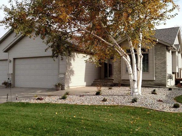 2600 Parkview Dr S, Fargo, ND 58103