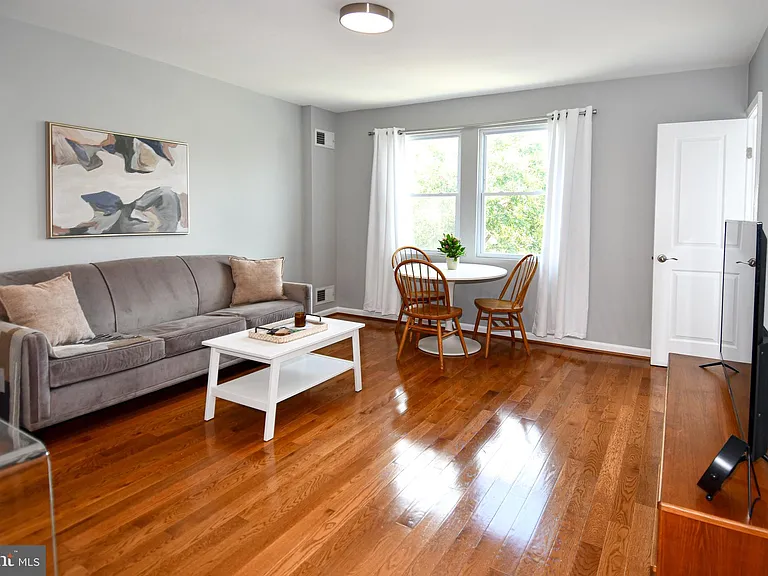 1643 Montello Ave NE #4 — Photo 5