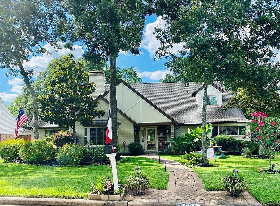 1st image of 4015 Highknoll Ln