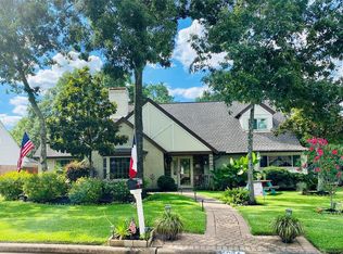 4015 Highknoll Ln, Seabrook, TX 77586