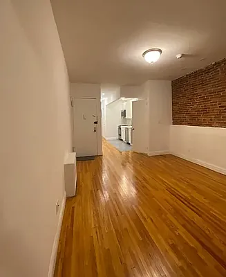 Living room, photo 2