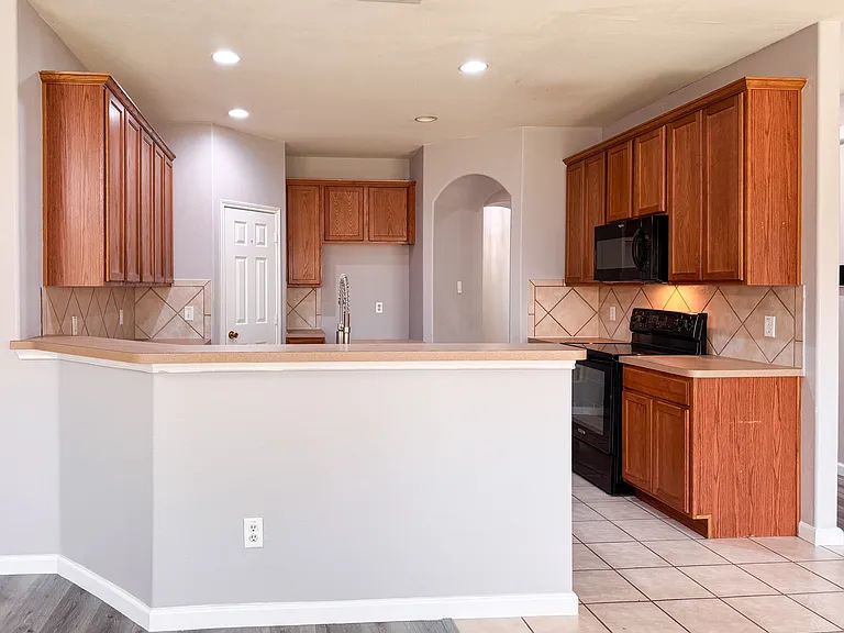 1212 Maple Terrace Dr — Photo 7