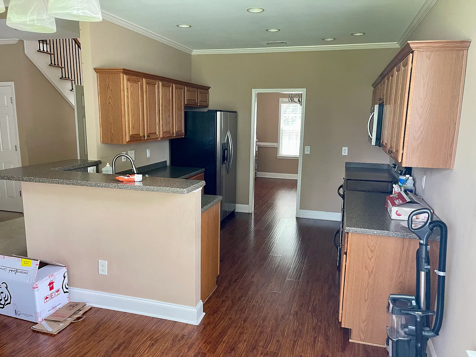 399 Stillwood Dr — Photo 4