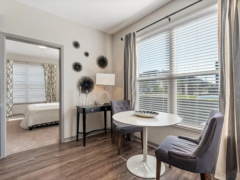 Palmer House Apartment Homes — Photo 3