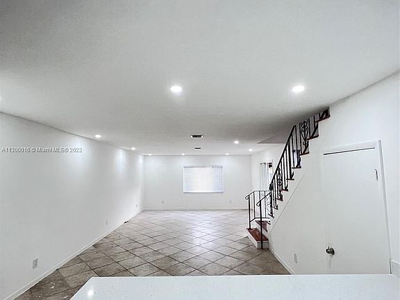 3rd image of 2525 Cleveland St #2525