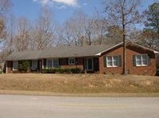 317 Lochbridge Dr, New Bern, NC 28562
