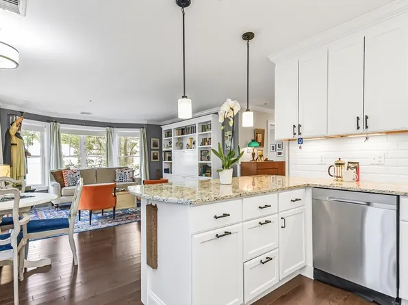 104 Main St #2, Amesbury, MA 01913