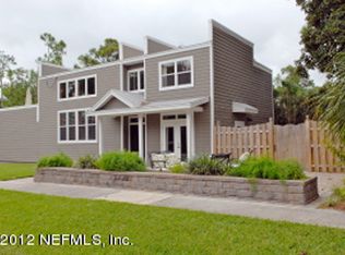 298 Pine St, Atlantic Beach, FL 32233