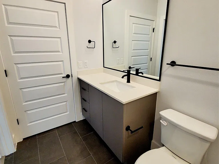 2220 Webberville Rd #403 — Photo 7