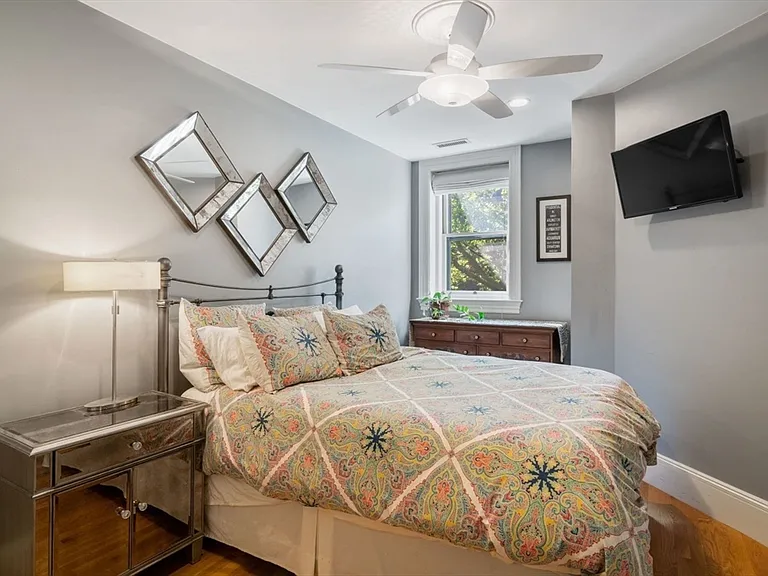 322 Beacon St #3 — Photo 11