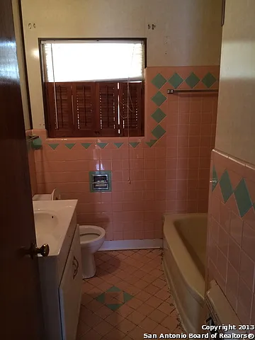 2139 Babs Dr — Photo 13