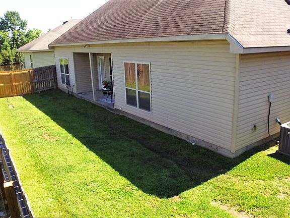 4th image of 17109 Jamestowne Dr