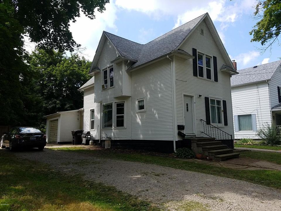 1st image of 8 Armstrong St