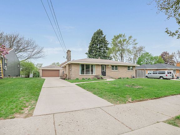 3rd image of 3683 Senora Ave SE