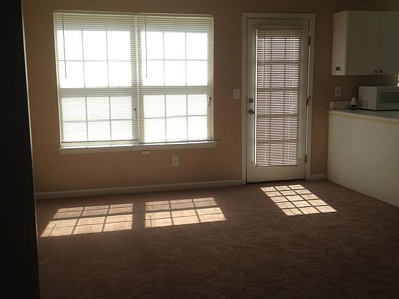 4th image of 312 Goldenrod Dr