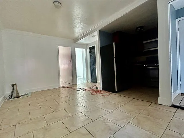 2 bed, 1.0 bath, 1710 sqft, $2,900 — Photo 2