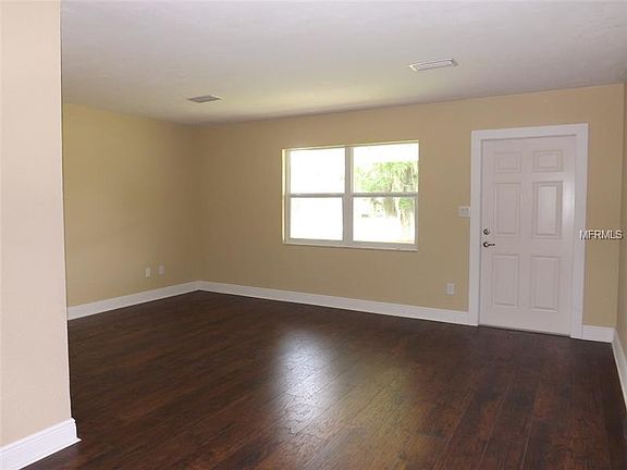 3rd image of 480 44th Ave NE