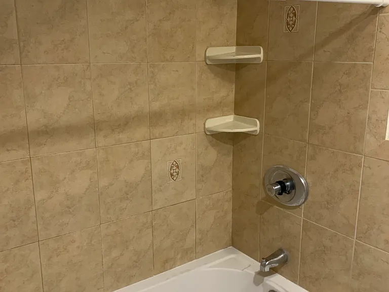 233 Pine St #3 — Photo 6