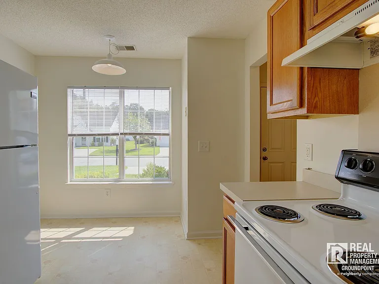 239 Dupont Way — Photo 5
