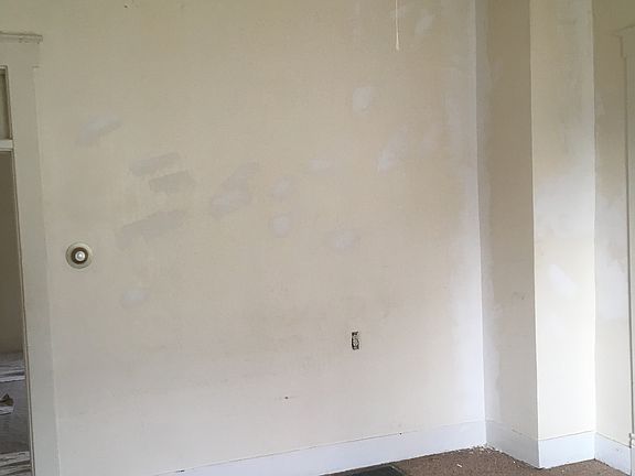4th image of 806 W Gambier St