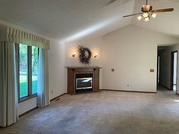 3rd image of 8323 Elm Ave