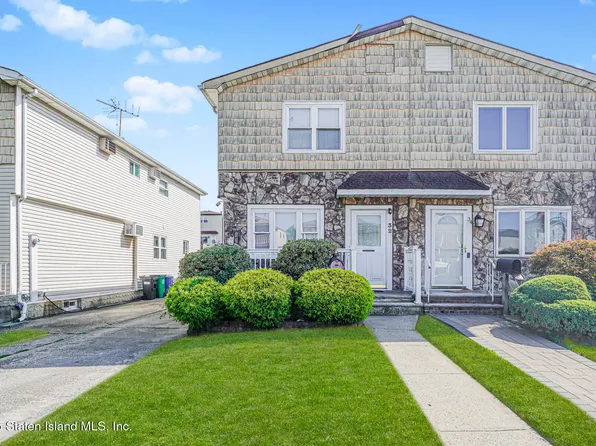 32 Amador St, Staten Island, NY 10303