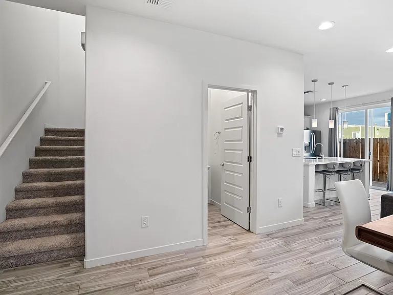 2814 Green Head Ct — Photo 9
