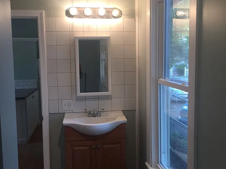 34 Seavey St — Photo 5