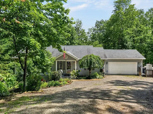 45 Point Pl, Monterey, TN 38574