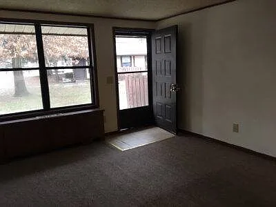 3203 33rd St NE #D — Photo 3