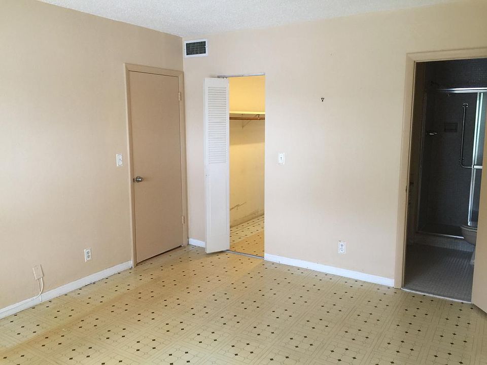 1st image of 19105 NE 2nd Ave APT 2124