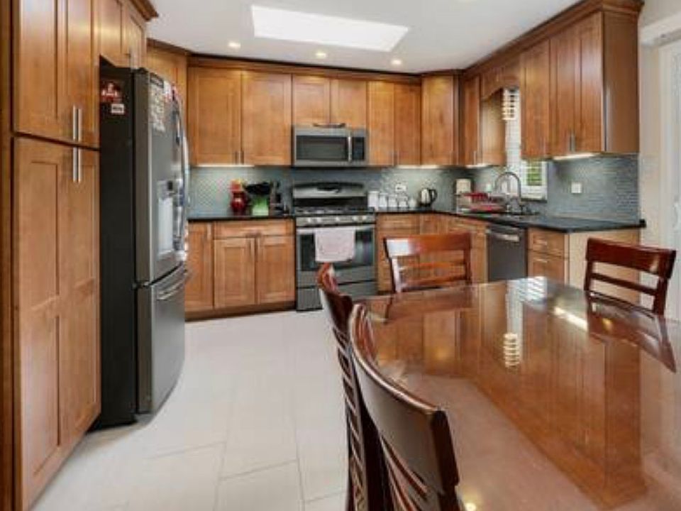 2nd image of 11453 Brook Hill Dr