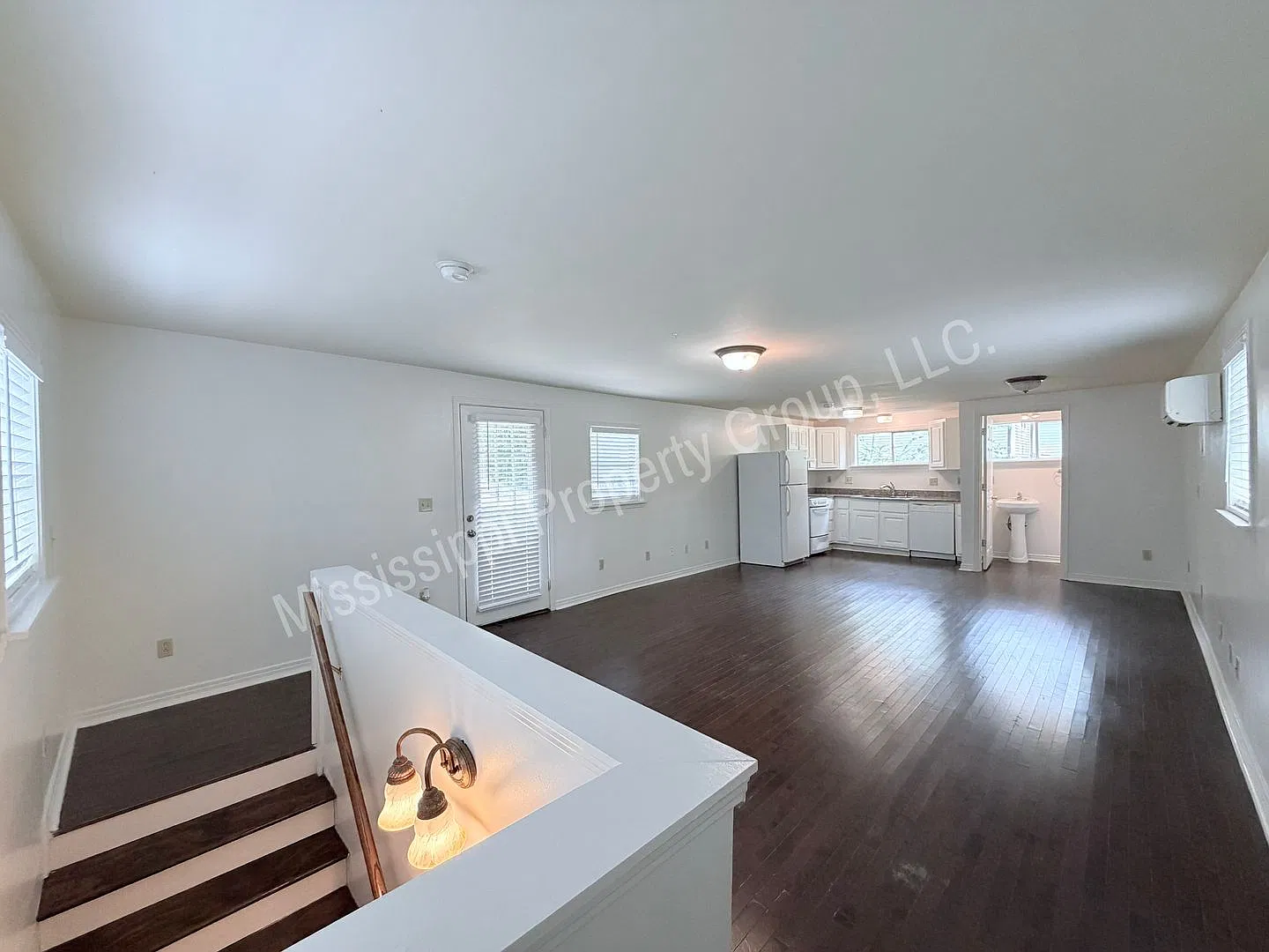 1BR/1BA For Rent — Photo 3