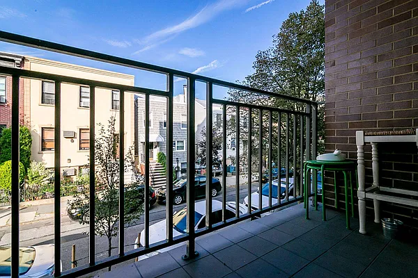 Rented by Nooklyn NYC LLC | media 31