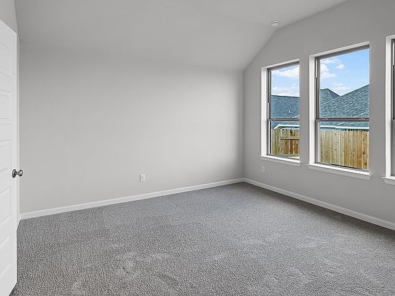 4th image of 192 Blackborrow Drive