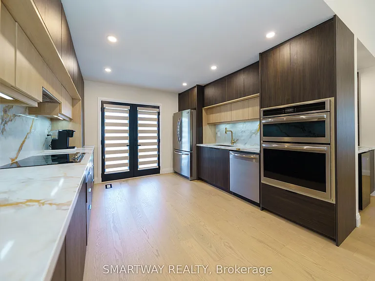 107 Campbell Cres — Photo 24