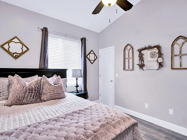 15835 Meadow Wood Dr — Photo 41
