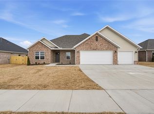 138 N Panther Ave, Farmington, AR 72730